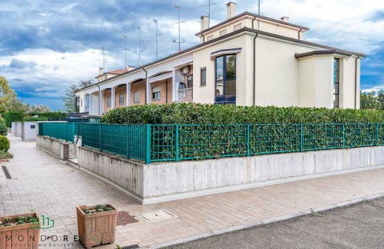 Vendita Villa Zona tranquilla San Lazzaro Di Savena Emilia-Romagna